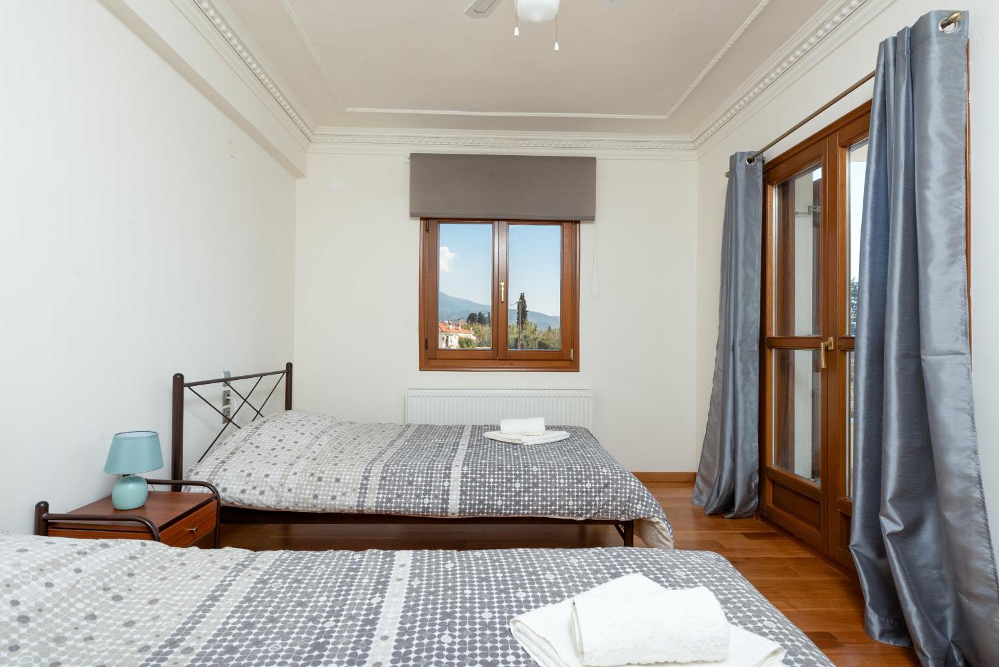 Christina'S Twin Palm Trees House Apartment Agria Luaran gambar