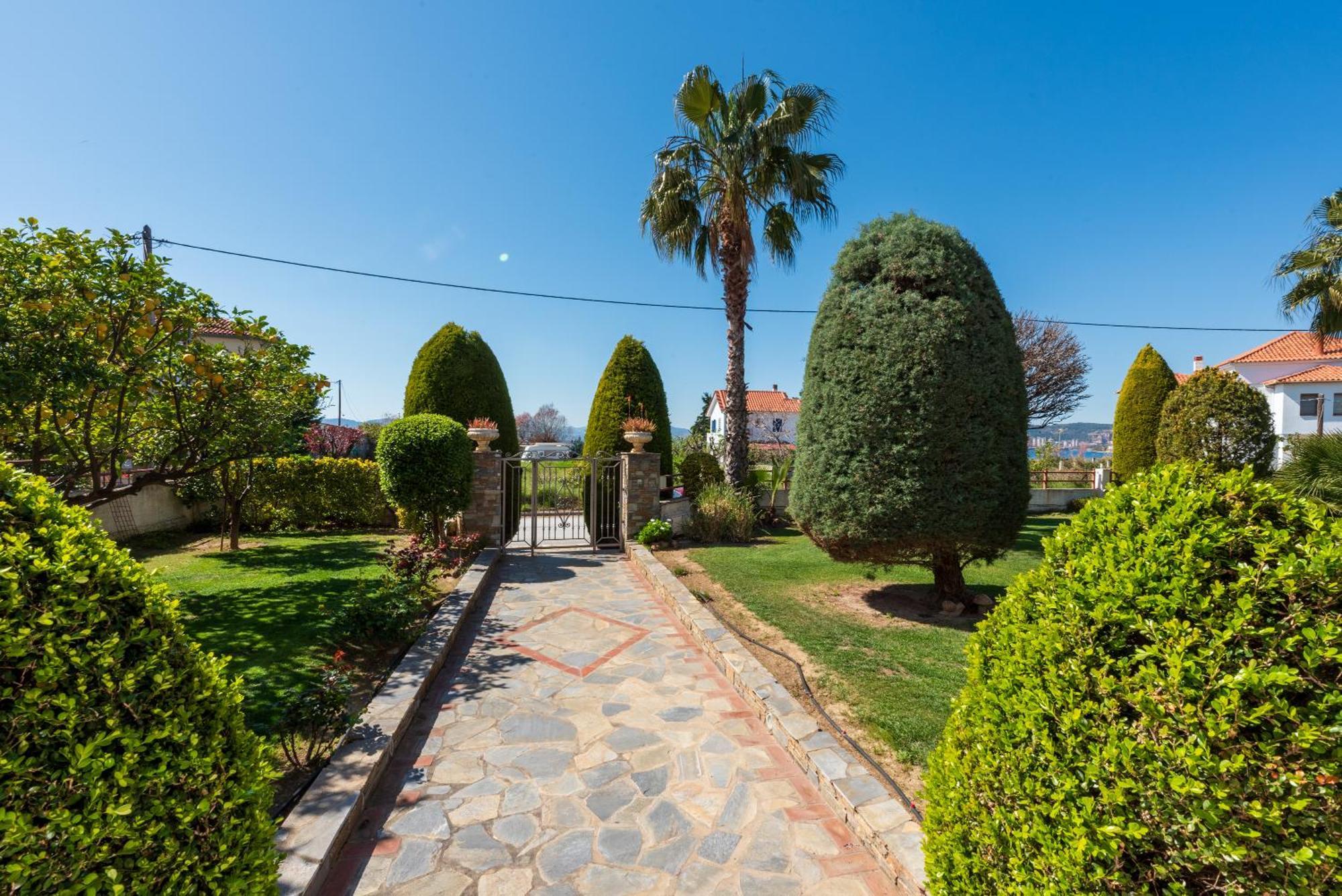 Christina'S Twin Palm Trees House Apartment Agria Luaran gambar